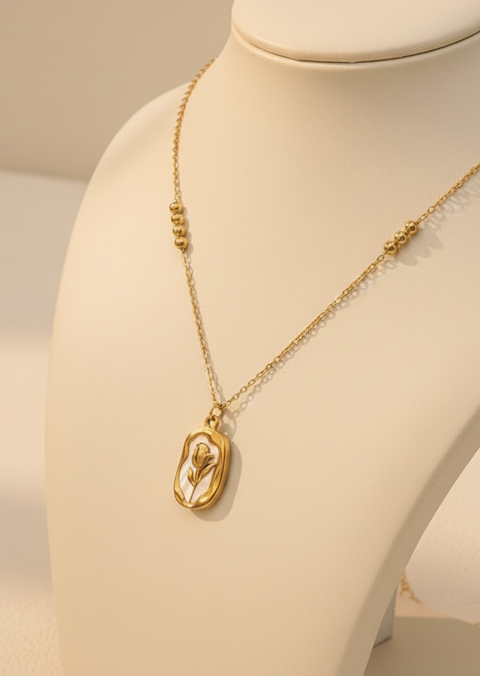 Zells Flower Necklace, 18K Gold Plated Steel