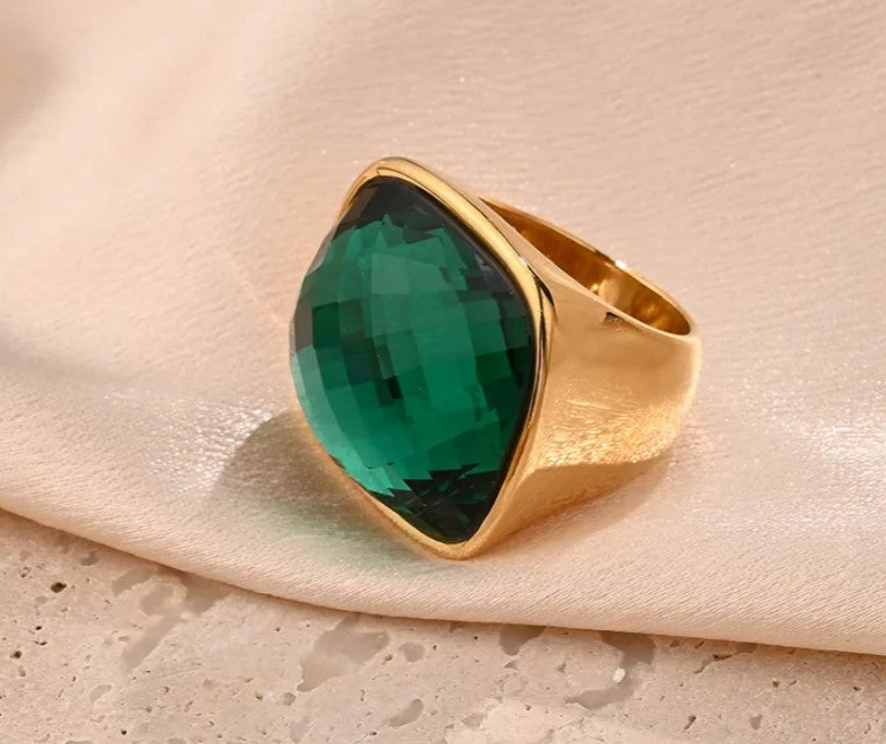 Le Chic 18K Gold Plated Statement Ring Stainless Steel