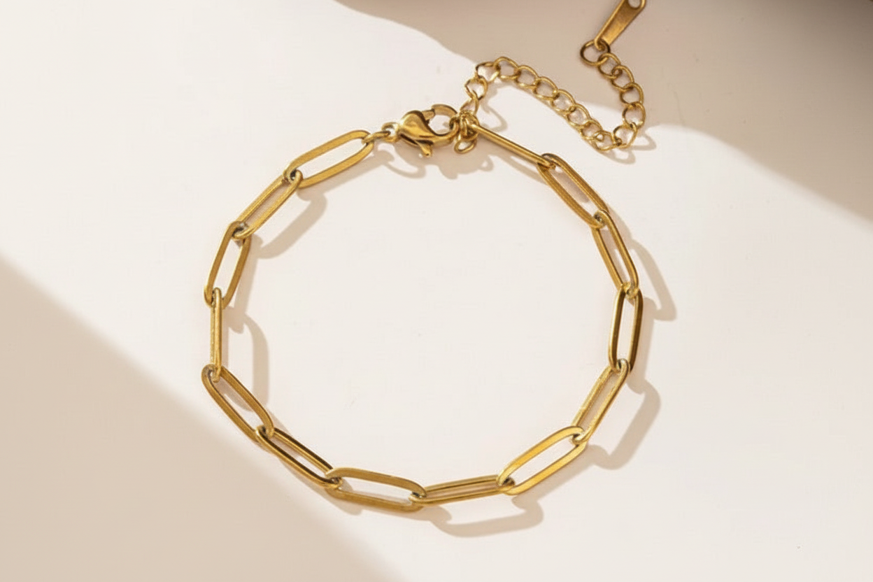 Lisa Paperclip Bracelet, 18K Gold Plated Steel