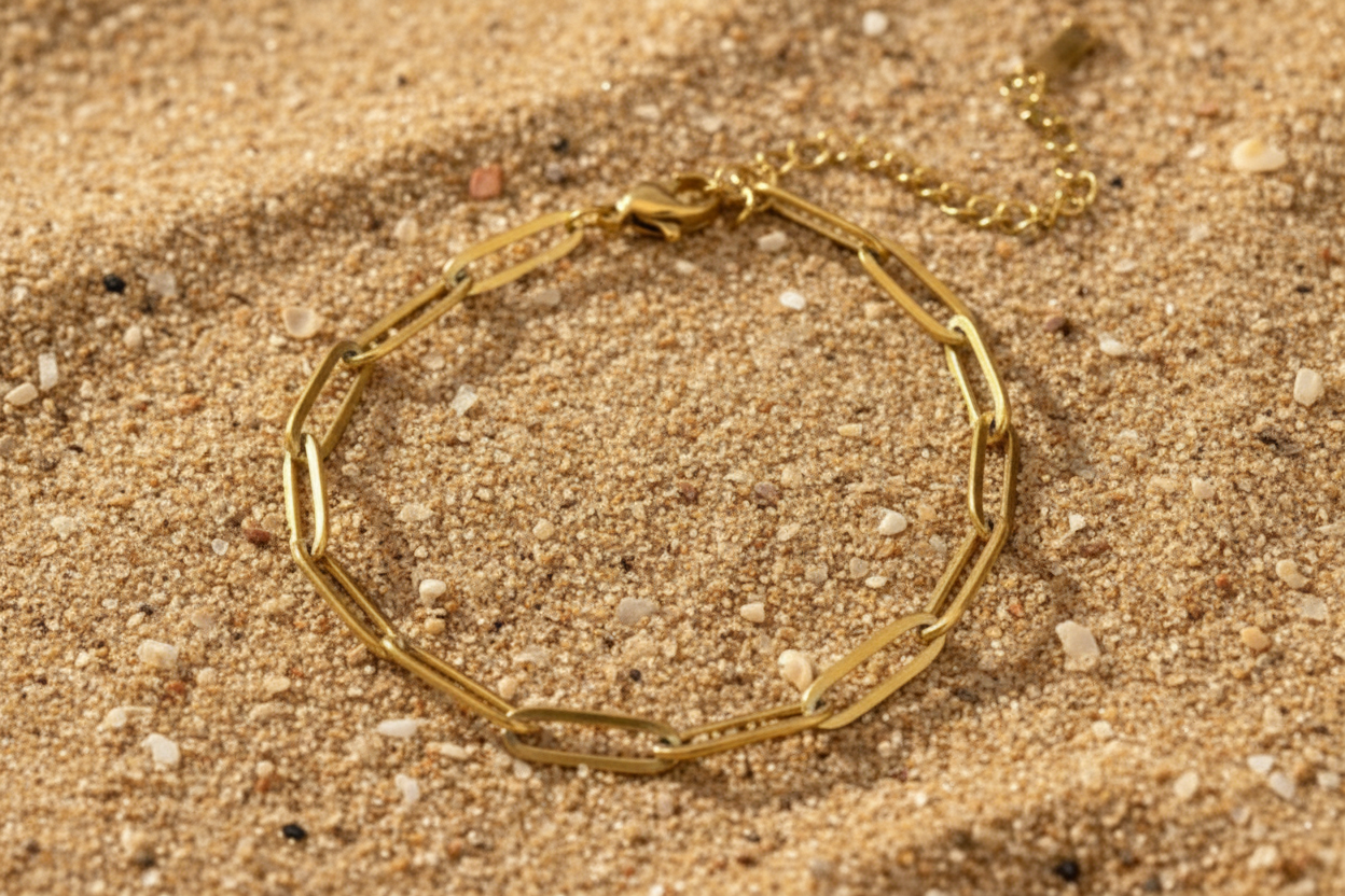 Lisa Paperclip Bracelet, 18K Gold Plated Steel